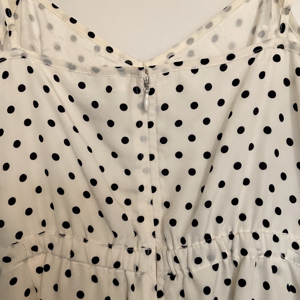 J. Crew polka dot summer dress with pockets! Adjustable spaghetti straps size 2 - Picture 3 of 6